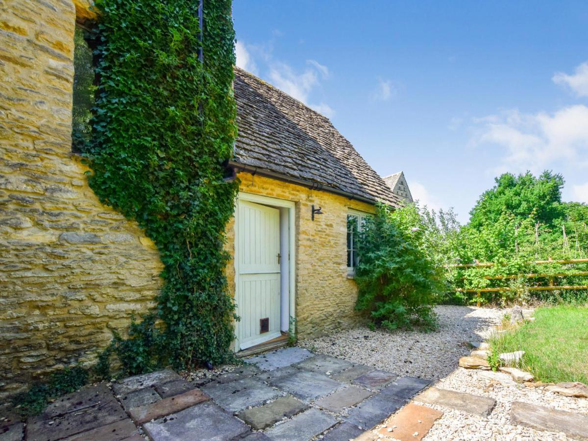 Butts Farm Villa Cirencester Exterior photo